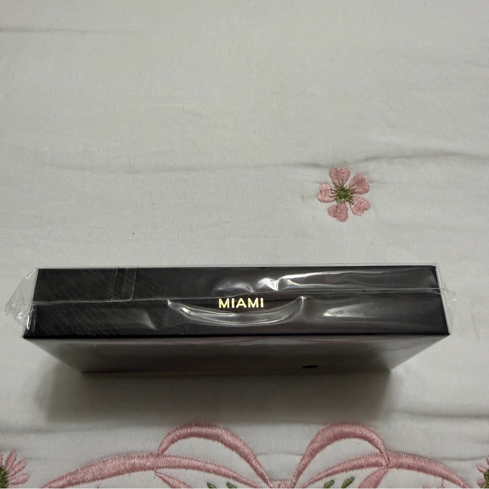 Lilly Lashes 3D faux mink lashes style Miami - Picture 3 of 5